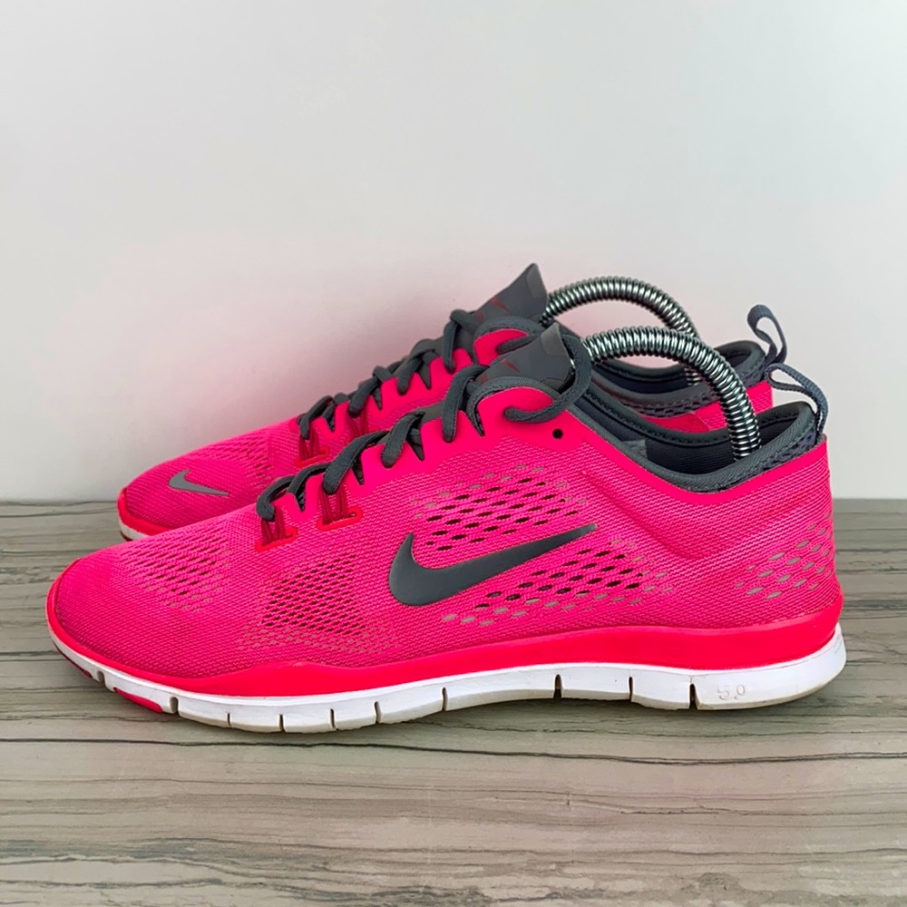 NIKE FREE TR FIT 4